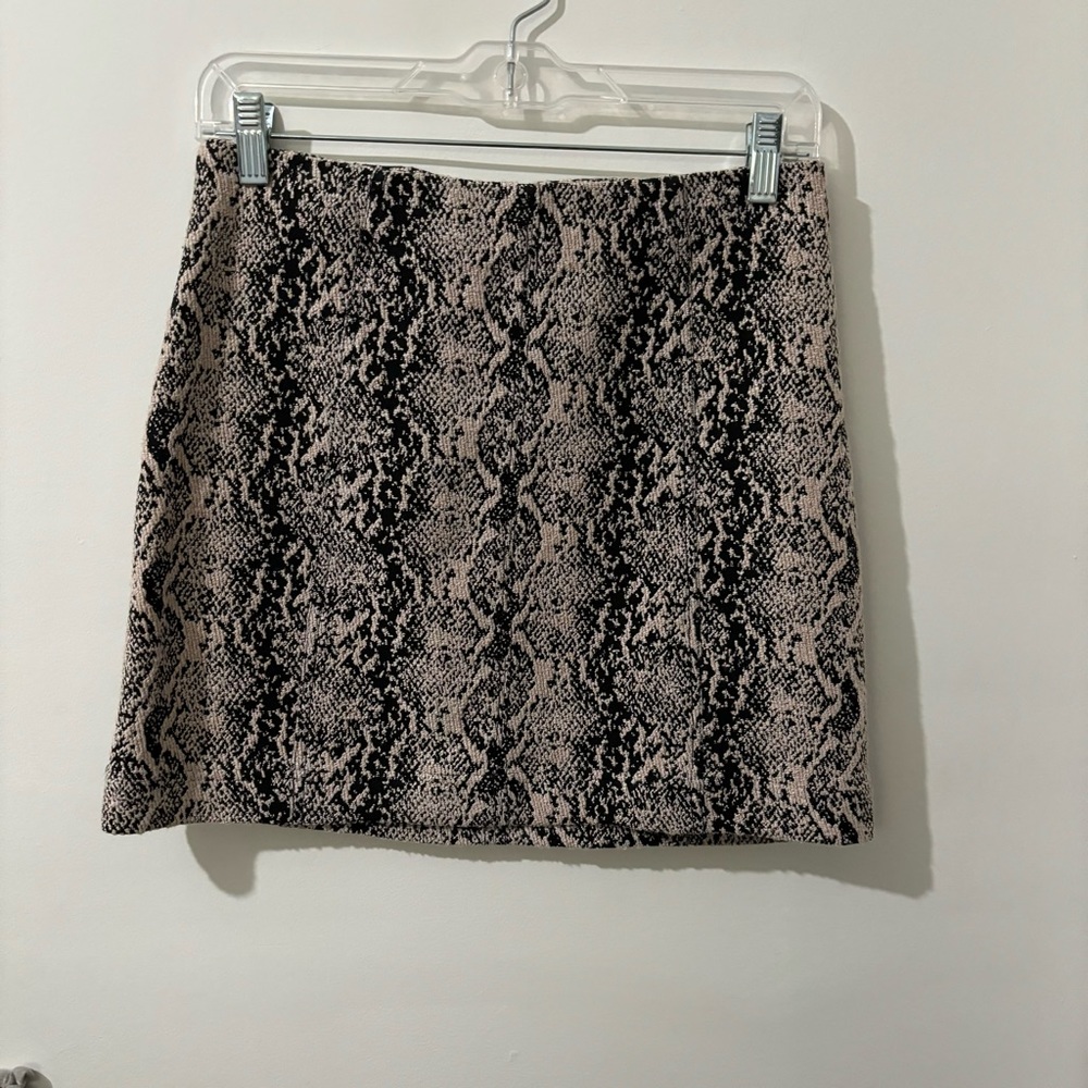 NWOT FREE PEOPLE SNAKE PRINT SKIRT